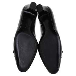 Pre Owned Salvatore Ferragamo Black Leather Metal Logo Pumps Size 38.5