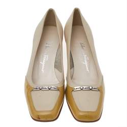 Pre Owned Salvatore Ferragamo Beige Leather And Patent Leather Pumps Size 38.5