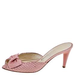 Salvatore Ferragamo Pink Snakeskin Embossed Leather And Raffia Bow Peep Toe Slide Sandals Size 37