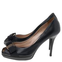 Salvatore Ferragamo Black Leather Vara Bow Peep Toe Pumps Size 36.5