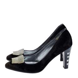 Salvatore Ferragamo Dark Green Velvet and Stingray Almond Toe Pumps Size 38.5