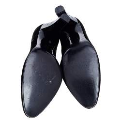 Salvatore Ferragamo Dark Green Velvet and Stingray Almond Toe Pumps Size 38.5