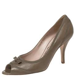 Pre Owned Salvatore Ferragamo Olive Green Leather Bow Detail Peep-Toe Pumps Size 37.5