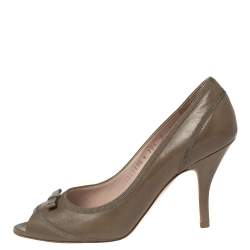 Pre Owned Salvatore Ferragamo Olive Green Leather Bow Detail Peep-Toe Pumps Size 37.5