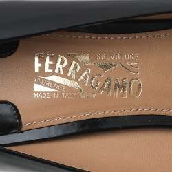 Pre Owned Salvatore Ferragamo Black Leather Vara Bow Pumps Size 41