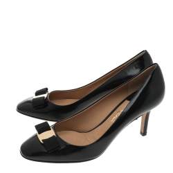Pre Owned Salvatore Ferragamo Black Leather Vara Bow Pumps Size 41