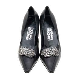 Pre Owned Salvatore Ferragamo Black Leather Crystal Embellished Pumps Size 38.5