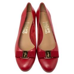 Pre Owned Salvatore Ferragamo Red Leather Vara Bow Pumps Size 40