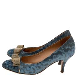 Pre Owned Salvatore Ferragamo Blue/Black Karung Leather Vara Bow Pumps Size 37.5