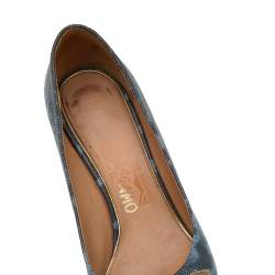 Pre Owned Salvatore Ferragamo Blue/Black Karung Leather Vara Bow Pumps Size 37.5