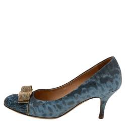 Pre Owned Salvatore Ferragamo Blue/Black Karung Leather Vara Bow Pumps Size 37.5