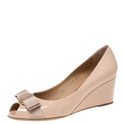 Pre Owned Salvatore Ferragamo Nude Patent Leather Vara Bow Wedge Peep-Toe Pumps Size 36.5