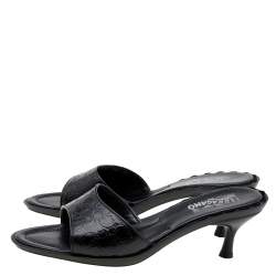 Pre Owned Salvatore Ferragamo Black Gancini Embossed Leather Slide Sandals Size 40