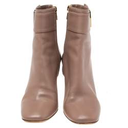 Pre Owned Salvatore Ferragamo Beige Leather Gancini Ankle Boots Size 37