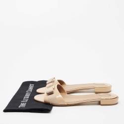 Pre Owned Salvatore Ferragamo Beige Patent Leather and Canvas Vara Bow Flat Slides Size 40.5