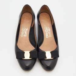 Pre Owned Salvatore Ferragamo Black Leather Vara Bow Pumps Size 36.5