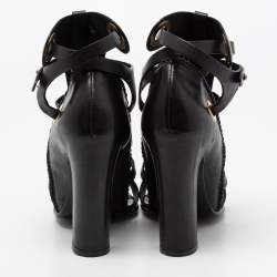 مملوكة مسبقًا صندل سالفاتوري فيراغامو شيلا جلد أسود غلادياتور مقاس 38.5