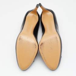 Pre Owned Salvatore Ferragamo Black Crinkled Leather Vara Bow Pumps Size 39