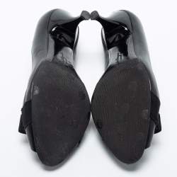 Pre Owned Salvatore Ferragamo Black Leather Vara Bow Peep-Toe Pumps Size 37.5