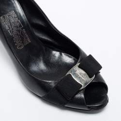 Pre Owned Salvatore Ferragamo Black Leather Vara Bow Peep-Toe Pumps Size 37.5