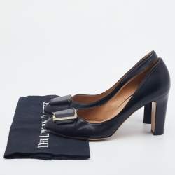 Pre Owned Salvatore Ferragamo Black Leather Pumps Size 40.5