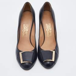 Pre Owned Salvatore Ferragamo Black Leather Pumps Size 40.5