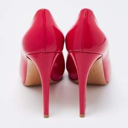 مملوكة مسبقًا Salvatore Ferragamo Red Patent Leather Vara Bow Pumps Size 39