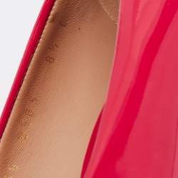 مملوكة مسبقًا Salvatore Ferragamo Red Patent Leather Vara Bow Pumps Size 39