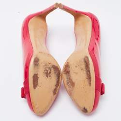 مملوكة مسبقًا Salvatore Ferragamo Red Patent Leather Vara Bow Pumps Size 39