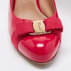 مملوكة مسبقًا Salvatore Ferragamo Red Patent Leather Vara Bow Pumps Size 39