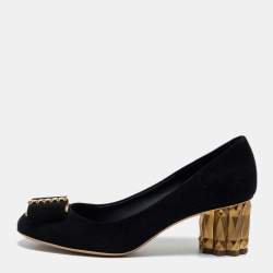 Louis Vuitton Womens Black Satin Flower Formal Heels Size 8 (EU 38)