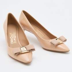 Pre Owned Salvatore Ferragamo Beige Patent Leather Pointed Toe Vara Bow Pumps Size 36