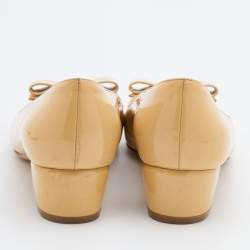 Pre Owned Salvatore Ferragamo Beige Patent Leather Vara Bow Block Heel Pumps Size 38.5