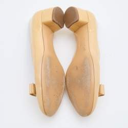 Pre Owned Salvatore Ferragamo Beige Patent Leather Vara Bow Block Heel Pumps Size 38.5