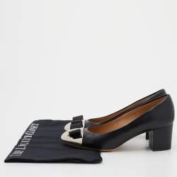 Pre Owned Salvatore Ferragamo Black Leather Vara Bow Pumps Size 35.5