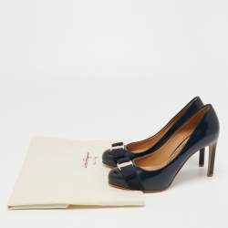 Pre Owned Salvatore Ferragamo Navy Blue Patent Vara Bow Pumps Size 35.5