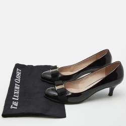 Pre Owned Salvatore Ferragamo Black Patent Leather Vara Bow Pumps Size 38.5
