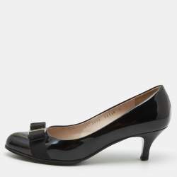 Pre Owned Salvatore Ferragamo Black Patent Leather Vara Bow Pumps Size 38.5