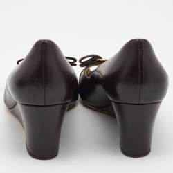 مملوكة مسبقًا Salvatore Ferragamo Burgundy Leather Vara Bow Wedge Pumps Size 37.5