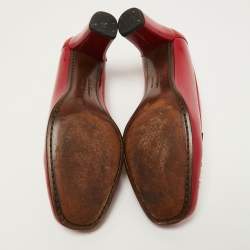 مملوكة مسبقًا Salvatore Ferragamo Red Patent Leather Penny Slip On Loafers Size 37.5