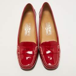 مملوكة مسبقًا Salvatore Ferragamo Red Patent Leather Penny Slip On Loafers Size 37.5