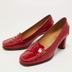 مملوكة مسبقًا Salvatore Ferragamo Red Patent Leather Penny Slip On Loafers Size 37.5