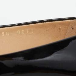 Pre Owned Salvatore Ferragamo Black Patent Leather Vara Bow Pumps Size 38.5