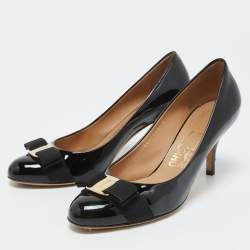 Pre Owned Salvatore Ferragamo Black Patent Leather Vara Bow Pumps Size 38.5