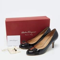 Pre Owned Salvatore Ferragamo Black Patent Leather Vara Bow Pumps Size 38.5