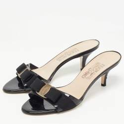 Salvatore Ferragamo Black Patent Leather Vara Bow Sandals Size 37.5