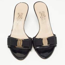 Salvatore Ferragamo Black Patent Leather Vara Bow Sandals Size 37.5