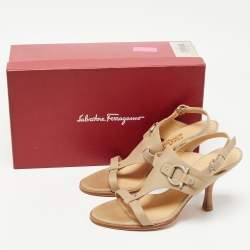 مملوكة مسبقًا Salvatore Ferragamo Beige Textured Leather Slingback Sandals Size 38.5
