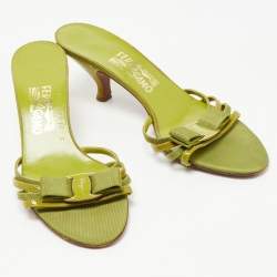 Pre Owned Salvatore Ferragamo Green Patent Leather and Canvas Vara Bow Strappy Slide Sandals Size 40.5
