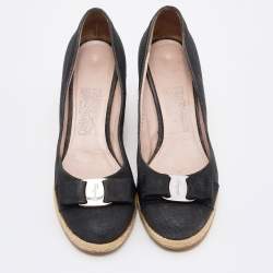 Pre Owned حذاء سالفاتوري فيراغامو "دارلي" كعب روكي إسبادريل مزين فيونكة كانفاس بني مقاس 38.5